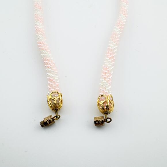 Vintage Pink White Beaded Rope Necklace Gold‎ Tone Filigree Clasp Handmade - Picture 5 of 11